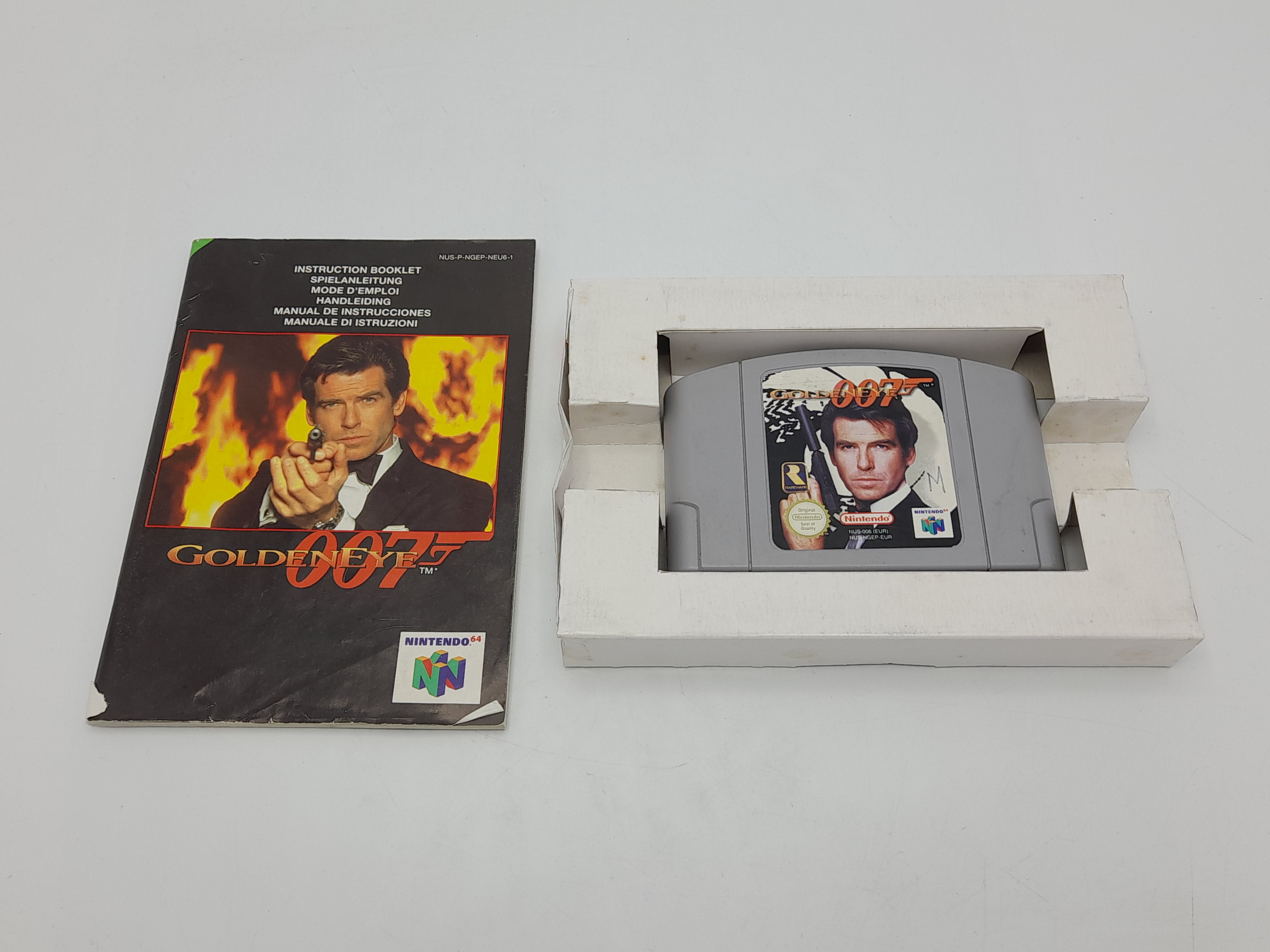 Foto van GoldenEye 007 Players Choice Compleet