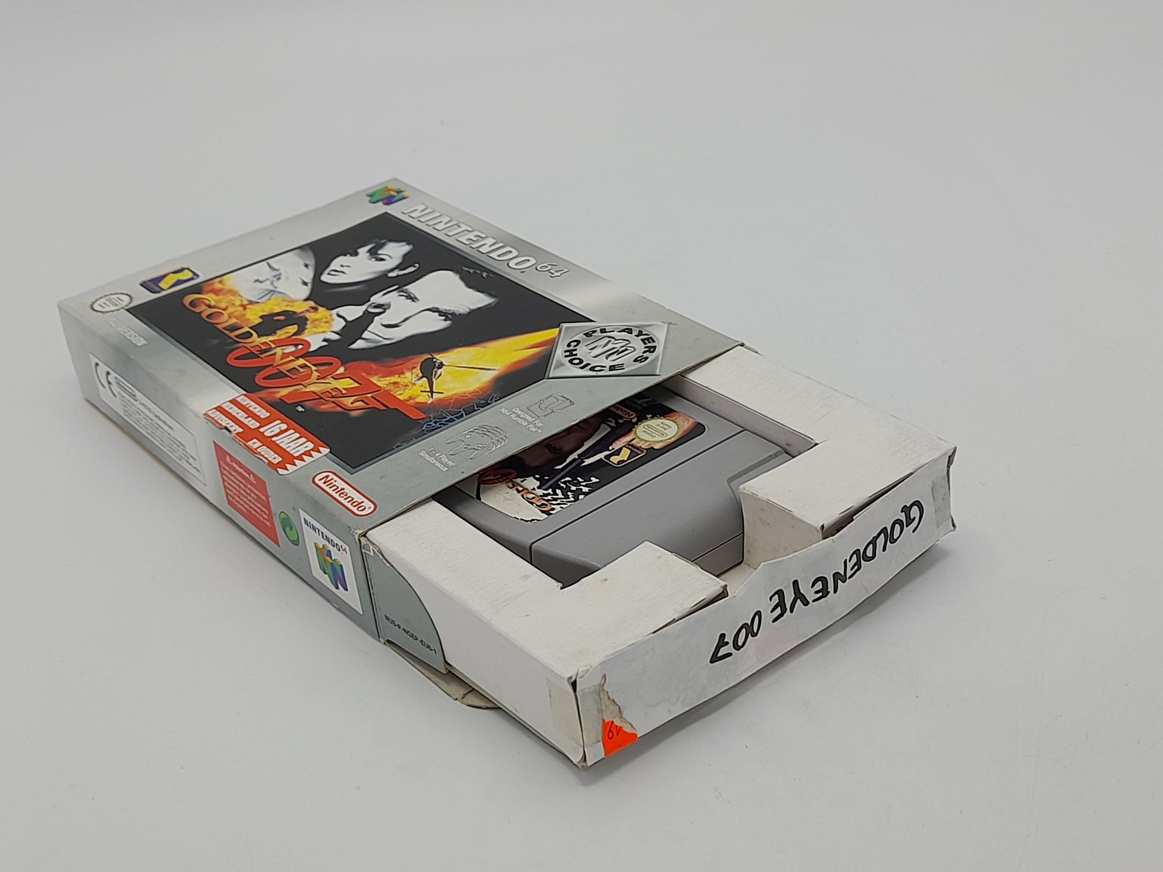 Foto van GoldenEye 007 Players Choice Compleet