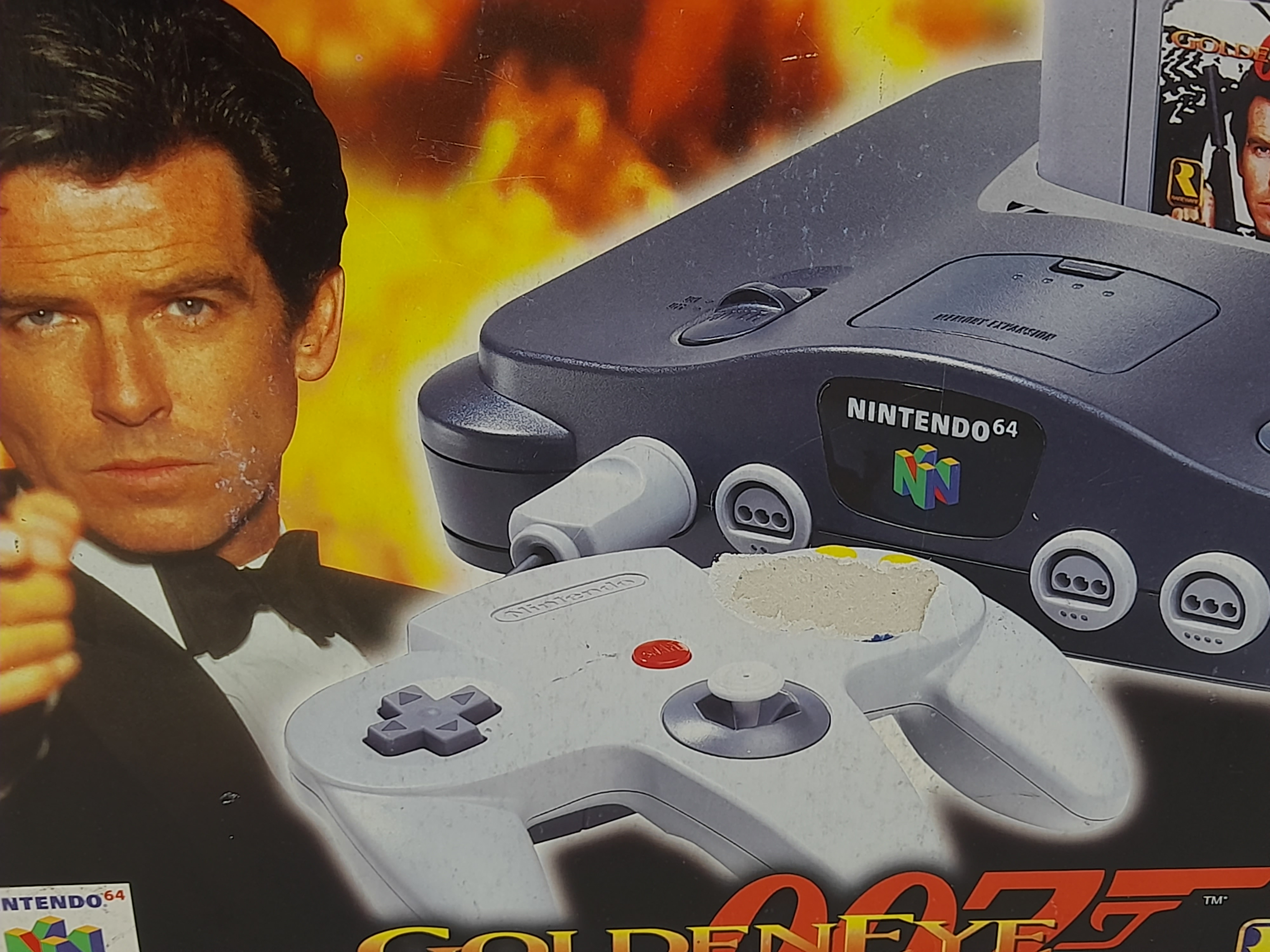 Foto van Nintendo 64 GoldenEye Pak in Doos