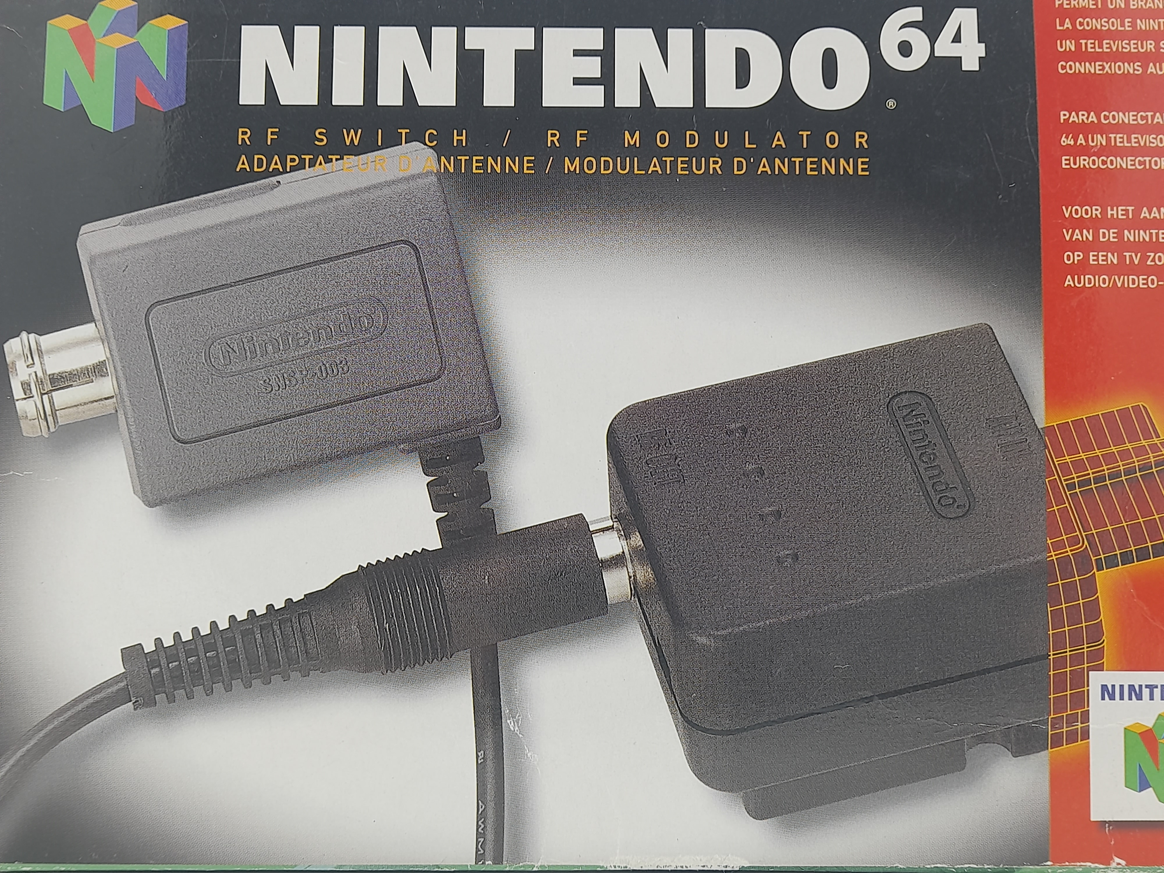 Foto van Nintendo 64 RF Switch in Doos