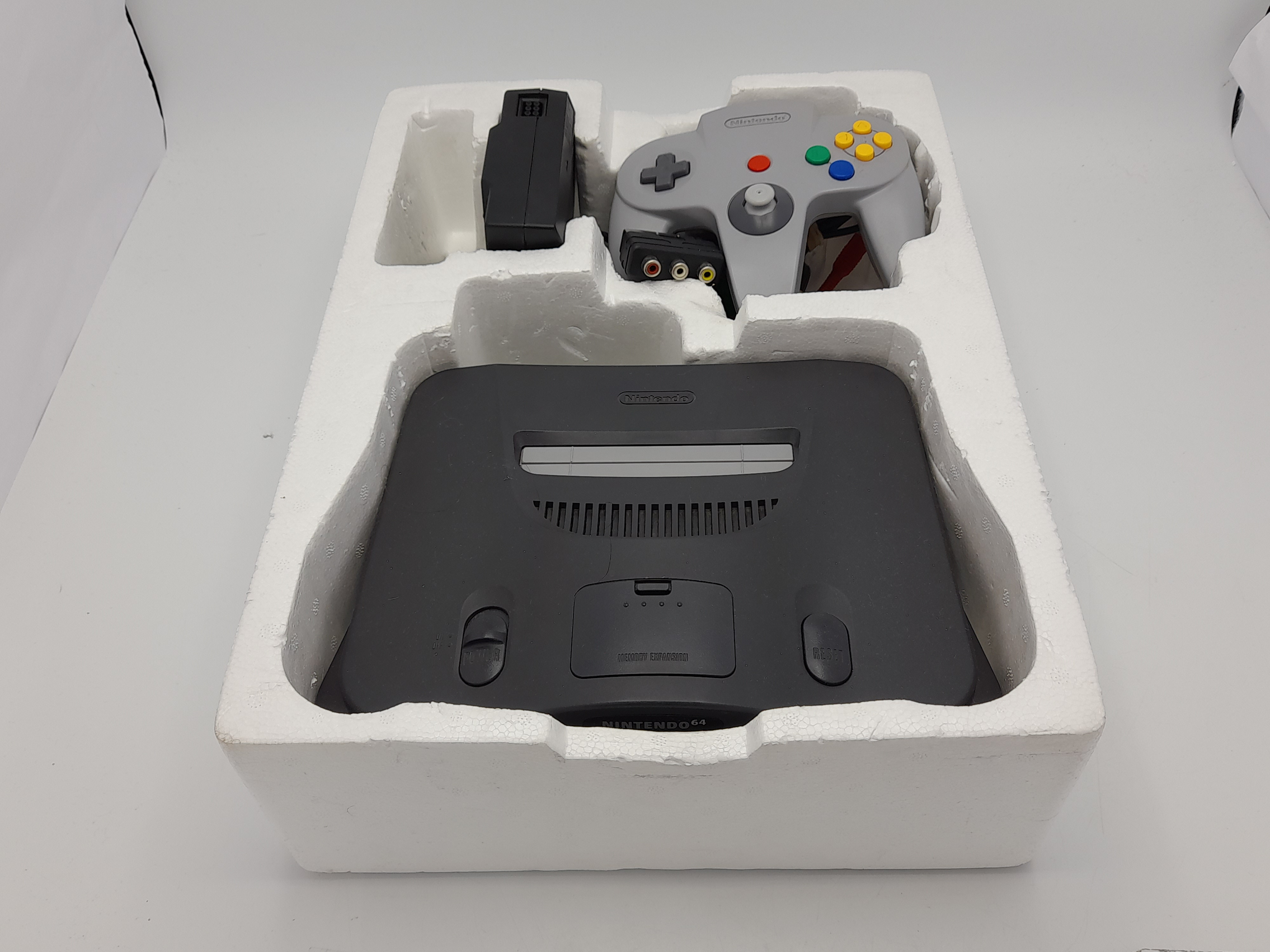 Foto van Nintendo 64 in Doos