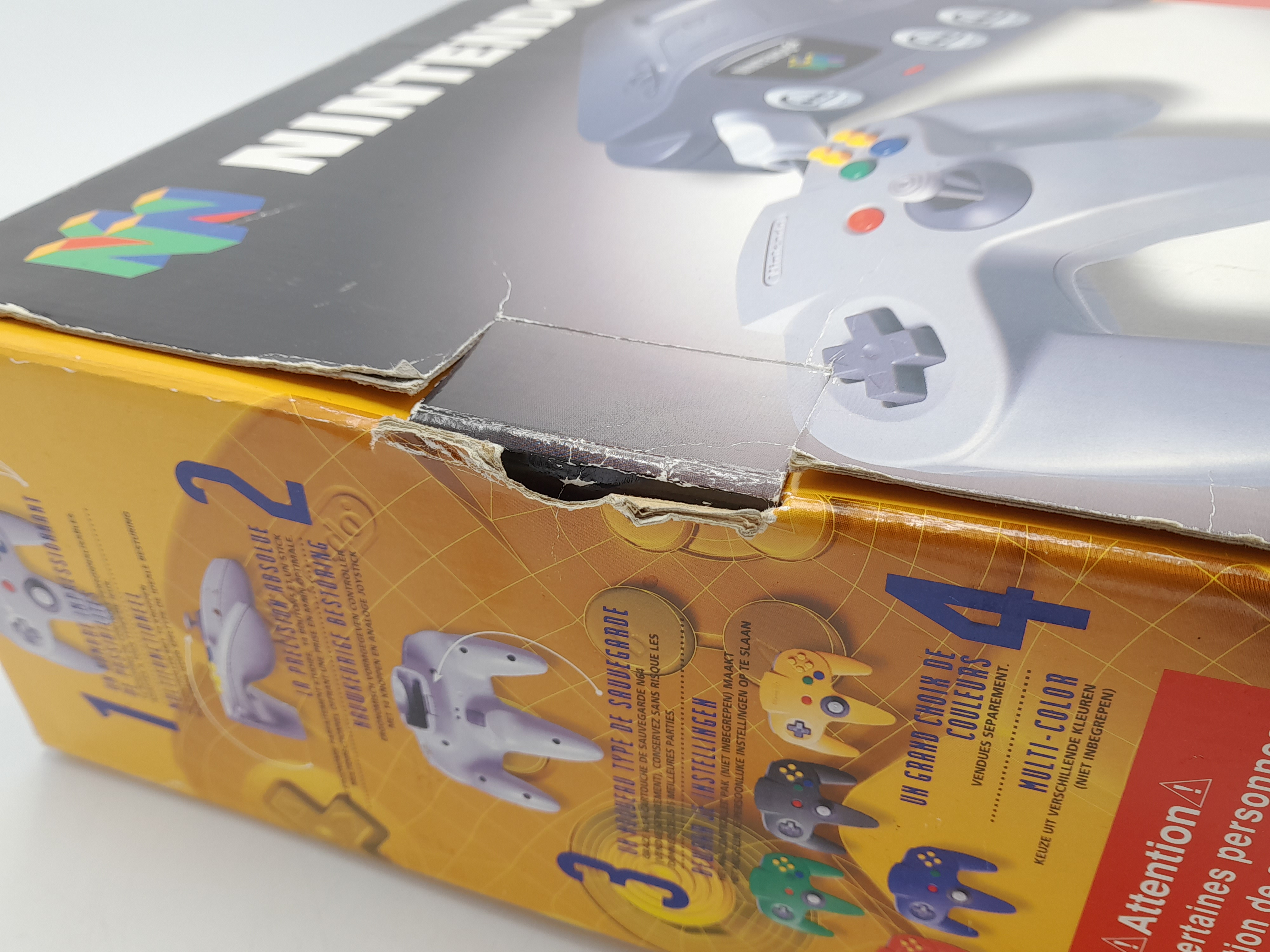 Foto van Nintendo 64 in Doos