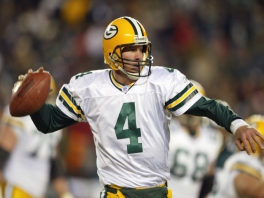 Spil som quarterback Brett Favre og mange andre stjerner.